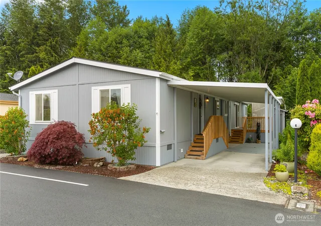 Photo 2 of Manufactured home for sale at 14727 43rd Avenue Ne #6, Marysville, WA 98271 | MLS# NWM2533833 | Listing updated on 2026-09-28