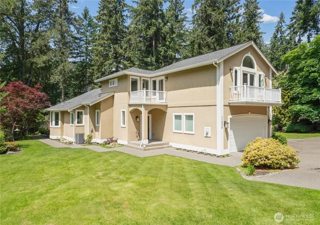 Photo 3 of Condo for sale at 11226 Greystone Dr SW, Lakewood, WA 98499 | MLS# NWM2533841 | Listing updated on 2026-09-21
