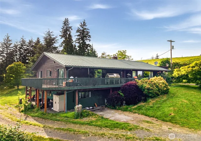Photo 3 of Single family home for sale at 1058 Burnt Ridge Rd, Onalaska, WA 98570 | MLS# NWM2533878 | Listing updated on 2026-09-21