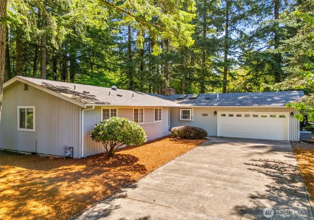 Photo 2 of Single family home for sale at 3815 Hillview Ct Nw, Olympia, WA 98502 | MLS# NWM2533927 | Listing updated on 2026-09-30