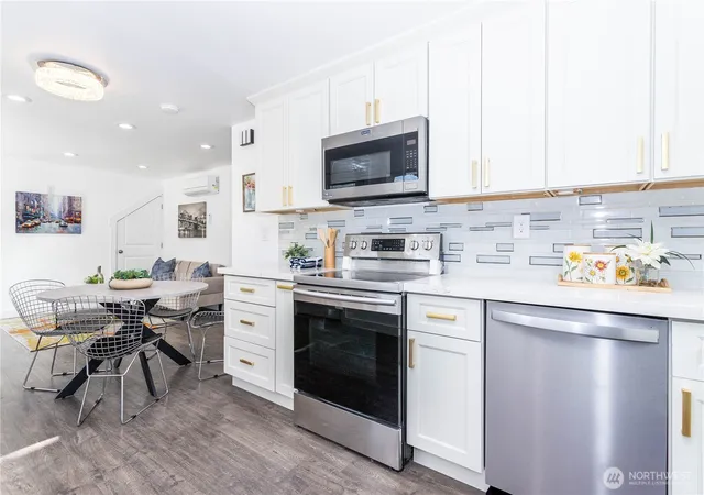 Photo 3 of Single family home for sale at 12260 3rd Avenue SW, Seattle, WA 98146 | MLS# NWM2533965 | Listing updated on 2026-10-01