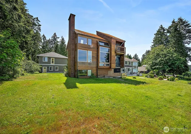 Photo 2 of Single family home for sale at 7544 Sandy Point Beach Rd Ne, Olympia, WA 98516 | MLS# NWM2533967 | Listing updated on 2026-09-21