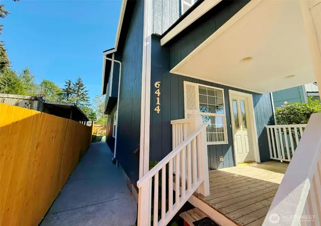 Photo 2 of Single family home for sale at 6414 Ne Fern St, Suquamish, WA 98392 | MLS# NWM2534014 | Listing updated on 2026-09-25