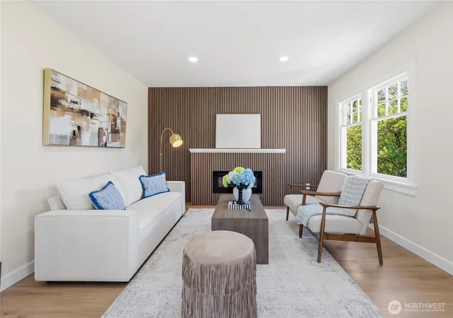 Photo 4 of Single family home for sale at 331 NE 53rd Street, Seattle, WA 98105 | MLS# NWM2534042 | Listing updated on 2026-09-21