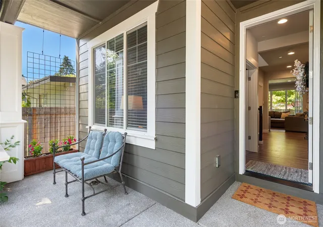 Photo 3 of Single family home for sale at 21812 Se 270th Street, Maple Valley, WA 98038 | MLS# NWM2534172 | Listing updated on 2026-10-01