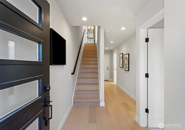Photo 4 of Sale Pending at 4116 NE 60th Street, Seattle, WA 98115 | MLS# NWM2534183 | Listing updated on 2026-10-01