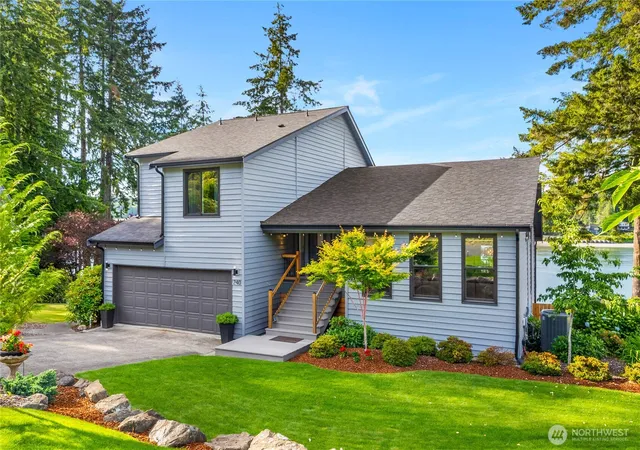 Photo 4 of Single family home for sale at 240 SE Mallard Beach Ln, Shelton, WA 98584 | MLS# NWM2534203 | Listing updated on 2026-10-29