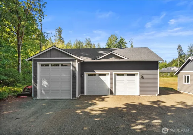 Photo 3 of Single family home for sale at 3016 85th Avenue SW, Olympia, WA 98512 | MLS# NWM2534205 | Listing updated on 2026-09-25