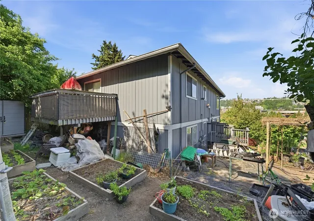 Photo 4 of House for sale at 3824 23rd Avenue SW, Seattle, WA 98106 | MLS# NWM2534220 | Listing updated on 2026-09-21