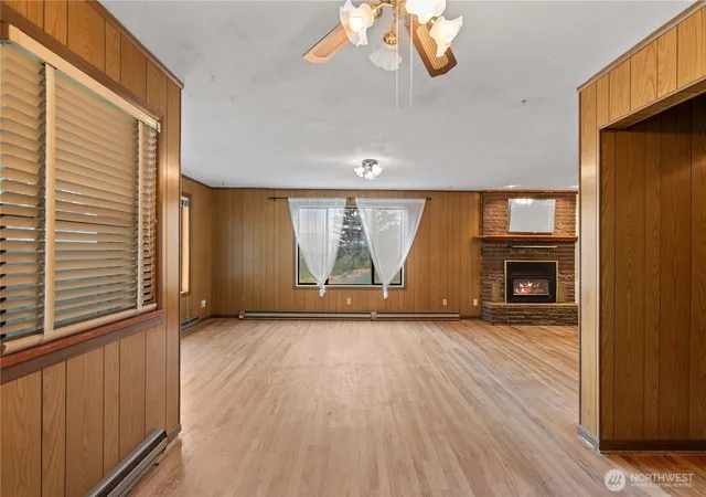 Photo 4 of Single family home for sale at 1550 Pear Ln, Rock Island, WA 98850 | MLS# NWM2534233 | Listing updated on 2026-09-21