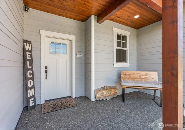 Photo 3 of Single family home for sale at 801 Pine Crst Dr, Everson, WA 98247 | MLS# NWM2534237 | Listing updated on 2026-09-21