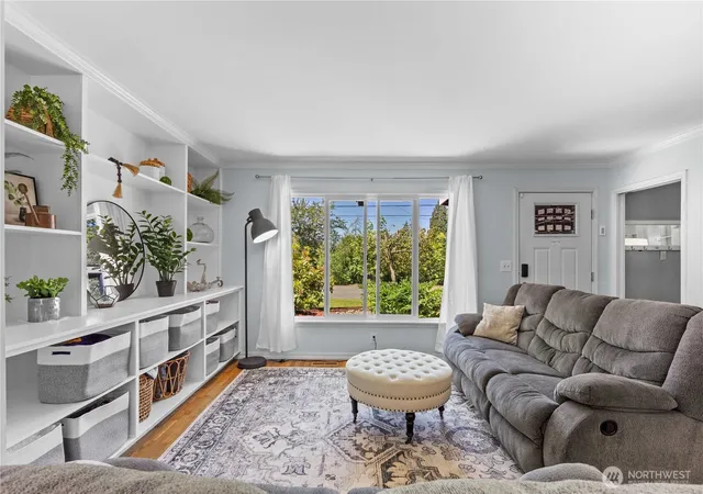 Photo 3 of Single family home for sale at 25916 18th Avenue S, Des Moines, WA 98198 | MLS# NWM2534266 | Listing updated on 2026-09-21