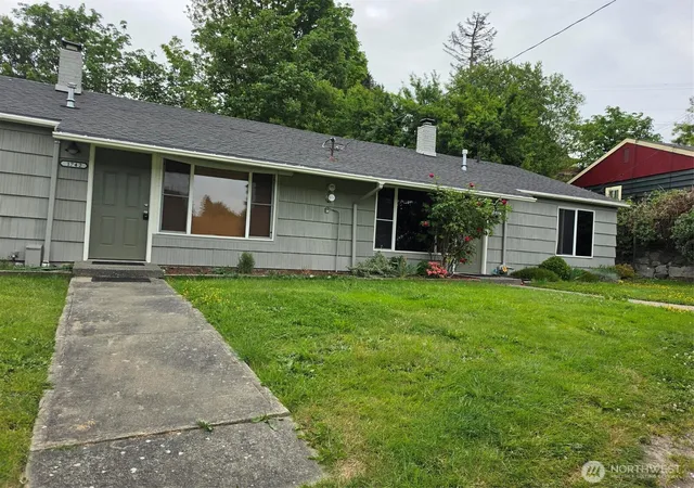 Multi family home for sale at 1740 Anderson, Bremerton, WA 98312 | MLS# NWM2534274