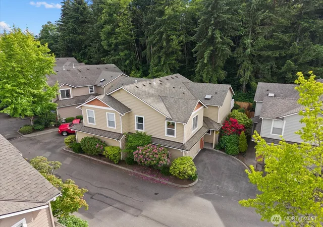 Photo 2 of Townhouse for sale at 5730 14th Drive W #B, Everett, WA 98203 | MLS# NWM2534287 | Listing updated on 2026-09-21