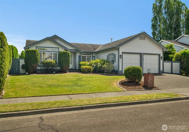 Photo 2 of Single family home for sale at 3050 Chelsea Ln, Enumclaw, WA 98022 | MLS# NWM2534298 | Listing updated on 2026-09-26