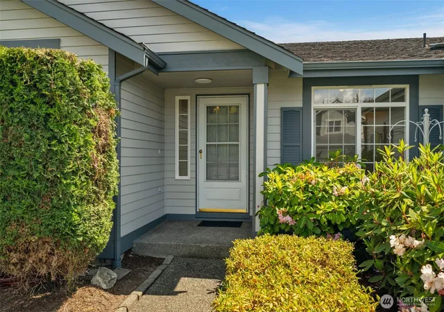 Photo 4 of Single family home for sale at 3050 Chelsea Ln, Enumclaw, WA 98022 | MLS# NWM2534298 | Listing updated on 2026-09-26