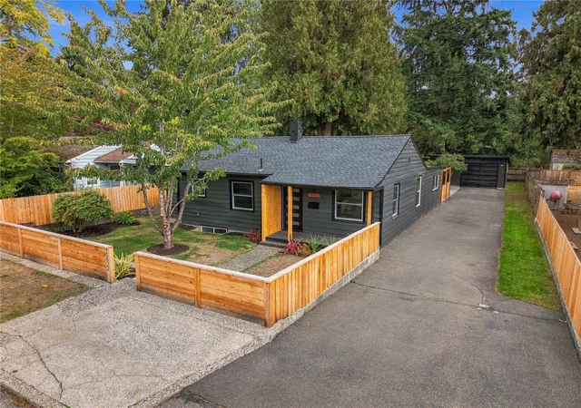 Single family home for sale at 15822 26th Avenue NE, Shoreline, WA 98155 | MLS# NWM2534316