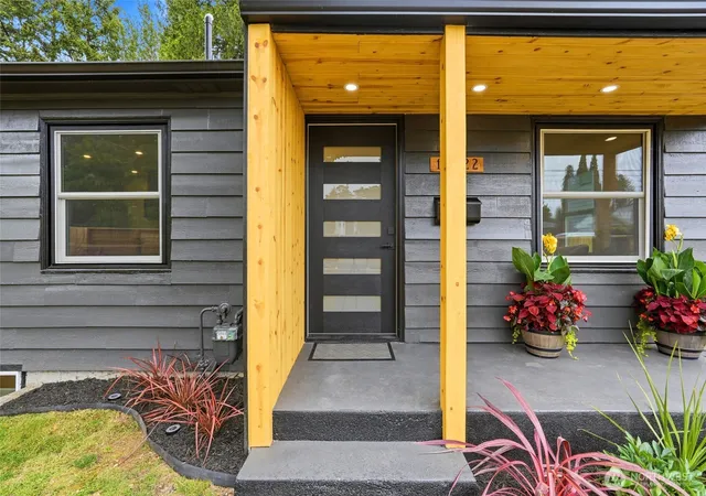 Photo 3 of Single family home for sale at 15822 26th Avenue NE, Shoreline, WA 98155 | MLS# NWM2534316 | Listing updated on 2026-09-30
