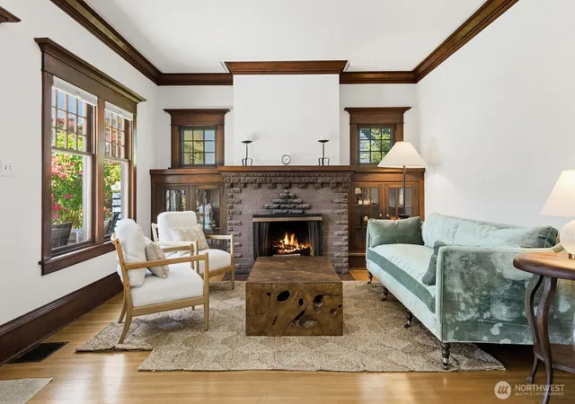 Photo 4 of Single family home for sale at 6314 19th Avenue NE, Seattle, WA 98115 | MLS# NWM2534328 | Listing updated on 2026-09-21