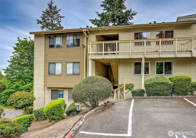 Photo 1 of Sale Pending at 1700 W Sunn Fjord Ln #L202, Bremerton, WA 98312 | MLS# NWM2534351 | Listing updated on 2026-09-25