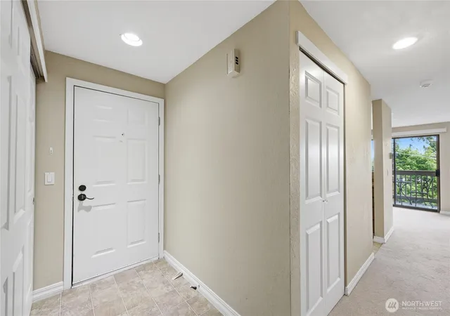 Photo 3 of Sale Pending at 1700 W Sunn Fjord Ln #L202, Bremerton, WA 98312 | MLS# NWM2534351 | Listing updated on 2026-09-25