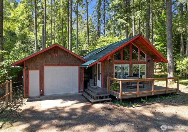 Photo 3 of Sale Pending at 570 N Duckabush Dr W, Hoodsport, WA 98548 | MLS# NWM2534365 | Listing updated on 2026-09-25