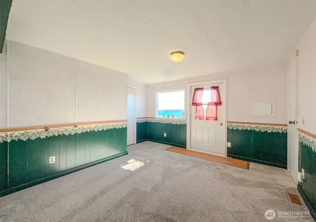 Photo 4 of Manufactured home for sale at 1885 Arnold Rd, Coupeville, WA 98239 | MLS# NWM2534367 | Listing updated on 2026-09-21