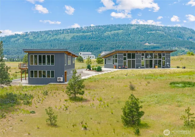 Photo 1 of Single family home for sale at 1280 Mountain Crk Dr, Cle Elum, WA 98922 | MLS# NWM2534409 | Listing updated on 2026-09-21