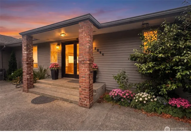 Photo 2 of Single family home for sale at 18064 Mariposa Ln, Mount Vernon, WA 98274 | MLS# NWM2534410 | Listing updated on 2026-09-26