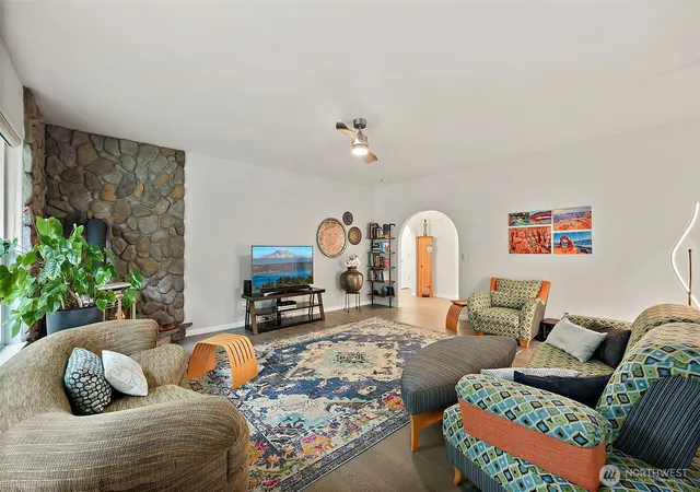 Photo 3 of Sale Pending at 321 E Fairway Dr, Allyn, WA 98524 | MLS# NWM2534444 | Listing updated on 2026-09-23