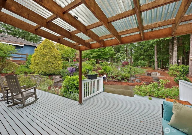 Photo 4 of Sale Pending at 321 E Fairway Dr, Allyn, WA 98524 | MLS# NWM2534444 | Listing updated on 2026-09-23