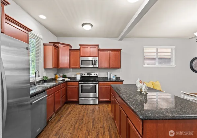 Photo 3 of Sale Pending at 4538 Edgewater Blvd NE, Lacey, WA 98516 | MLS# NWM2534482 | Listing updated on 2026-09-29