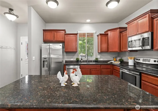 Photo 4 of Sale Pending at 4538 Edgewater Blvd NE, Lacey, WA 98516 | MLS# NWM2534482 | Listing updated on 2026-09-29