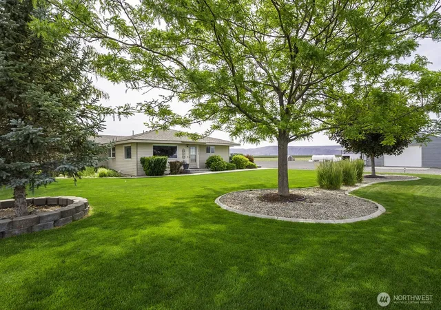 Single family home for sale at 13373 Adams Rd S, Royal City, WA 99357 | MLS# NWM2534516
