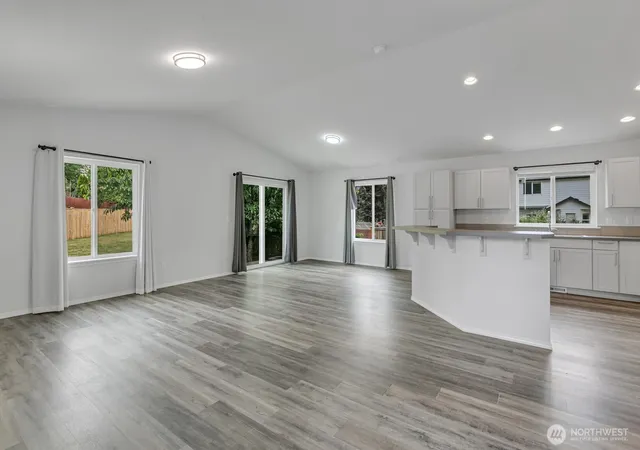 Photo 3 of Single family home for sale at 7215 36th Street W, University Place, WA 98466 | MLS# NWM2534517 | Listing updated on 2026-09-24