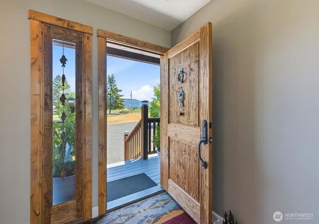 Photo 3 of Single family home for sale at 268 S Welcome Slough Rd, Cathlamet, WA 98612 | MLS# NWM2534530 | Listing updated on 2026-09-21