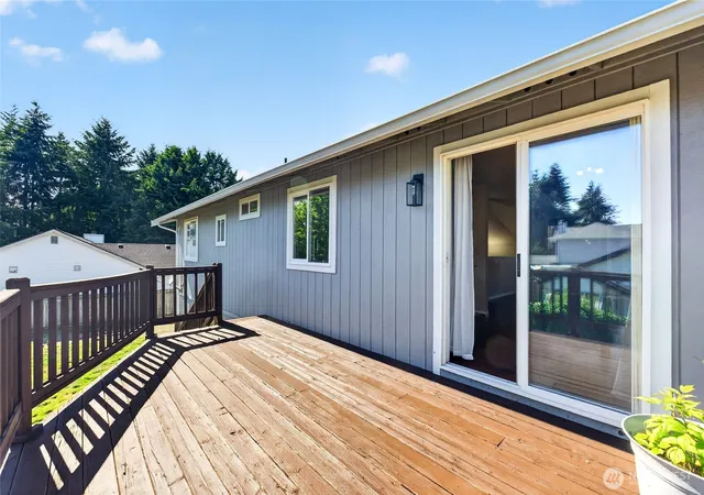 Photo 4 of Single family home for sale at 7106 190th Street Ct E, Puyallup, WA 98375 | MLS# NWM2534548 | Listing updated on 2026-09-23