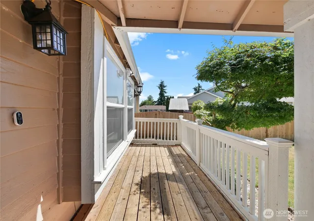 Photo 3 of Single family home for sale at 32332 19th Court SW, Federal Way, WA 98023 | MLS# NWM2534573 | Listing updated on 2026-10-01