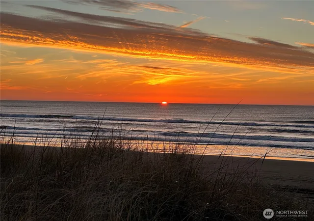 Photo 1 of Single family home for sale at 1003 S Sand Dune Ave Sw #C, Ocean Shores, WA 98569 | MLS# NWM2534602 | Listing updated on 2026-09-21