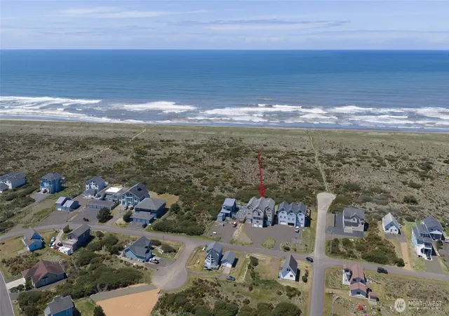 Photo 4 of Single family home for sale at 1003 S Sand Dune Ave SW #C, Ocean Shores, WA 98569 | MLS# NWM2534602 | Listing updated on 2026-09-21