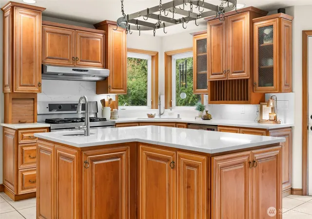 Photo 2 of Single family home for sale at 2705 Nw Sullivan Dr, Gig Harbor, WA 98335 | MLS# NWM2534603 | Listing updated on 2026-09-29