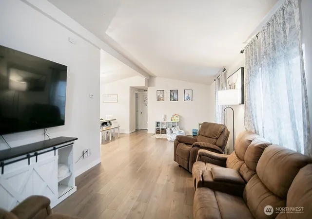 Photo 2 of Manufactured home for sale at 11845 School Land Rd Sw, Rochester, WA 98579 | MLS# NWM2534626 | Listing updated on 2026-09-24