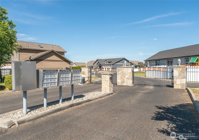 Photo 2 of Single family home for sale at 1300 W Marina Dr #16, Moses Lake, WA 98837 | MLS# NWM2534689 | Listing updated on 2026-09-21