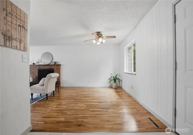 Photo 3 of Sale Pending at 360 Tremont St W, Port Orchard, WA 98366 | MLS# NWM2534690 | Listing updated on 2026-09-29