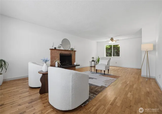 Photo 4 of Sale Pending at 360 Tremont St W, Port Orchard, WA 98366 | MLS# NWM2534690 | Listing updated on 2026-09-29