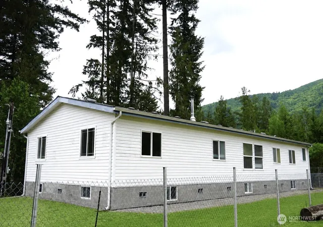 Photo 1 of Manufactured home for sale at 8375 Golden Valley Blvd, Maple Falls, WA 98266 | MLS# NWM2534699 | Listing updated on 2026-09-21