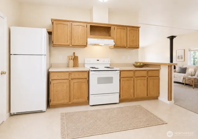 Photo 3 of Manufactured home for sale at 8375 Golden Valley Blvd, Maple Falls, WA 98266 | MLS# NWM2534699 | Listing updated on 2026-09-21