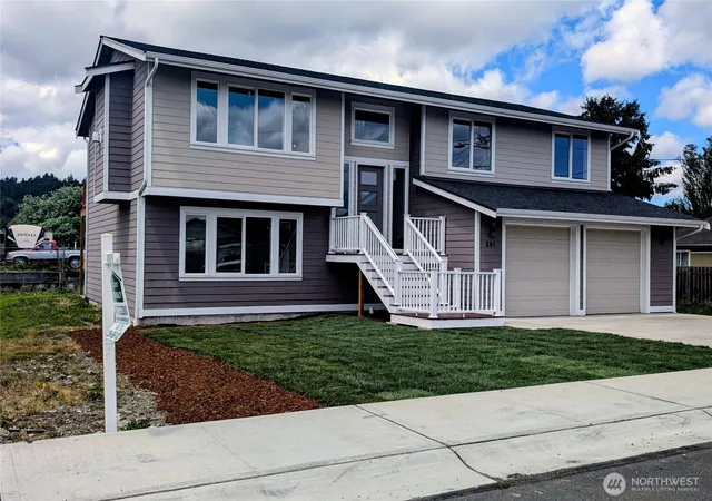 Photo 1 of Single family home for sale at 201 Stanley Ave, Algona, WA 98001 | MLS# NWM2534746 | Listing updated on 2026-10-01