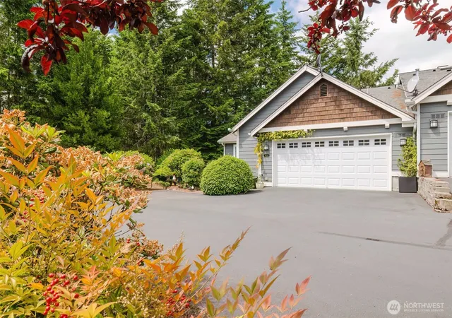 Photo 1 of Condo for sale at 160 E Soderberg Rd #H24, Allyn, WA 98524 | MLS# NWM2534788 | Listing updated on 2026-08-21