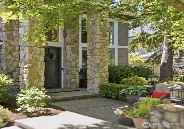 Photo 2 of Single family home for sale at 25817 Se 31st Place, Sammamish, WA 98075 | MLS# NWM2534909 | Listing updated on 2026-10-03